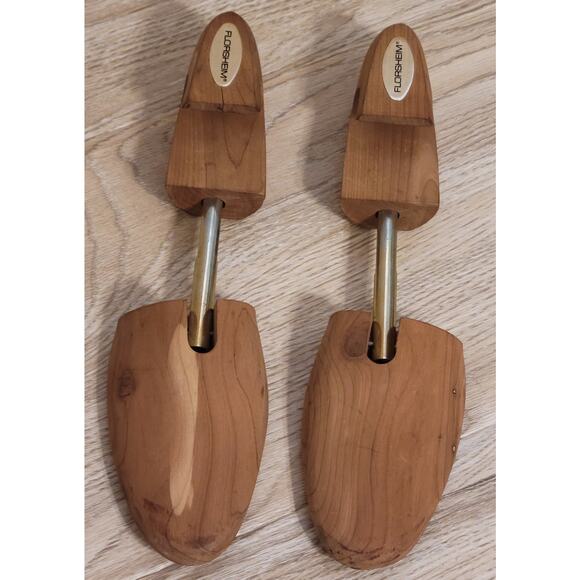 The Florsheim Shoe Wooden Shoe Trees Stretcher Shaper Size Large - Picture 1 of 8